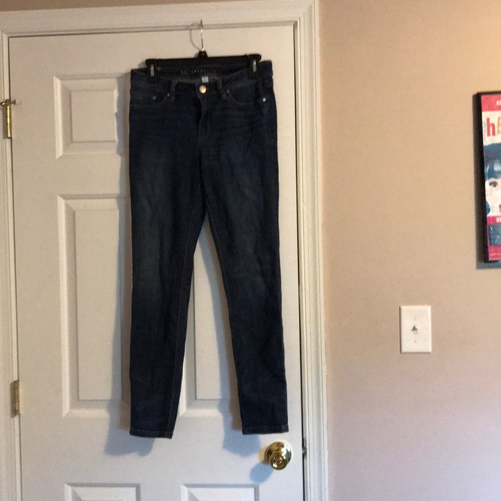 Dark skinny jeans